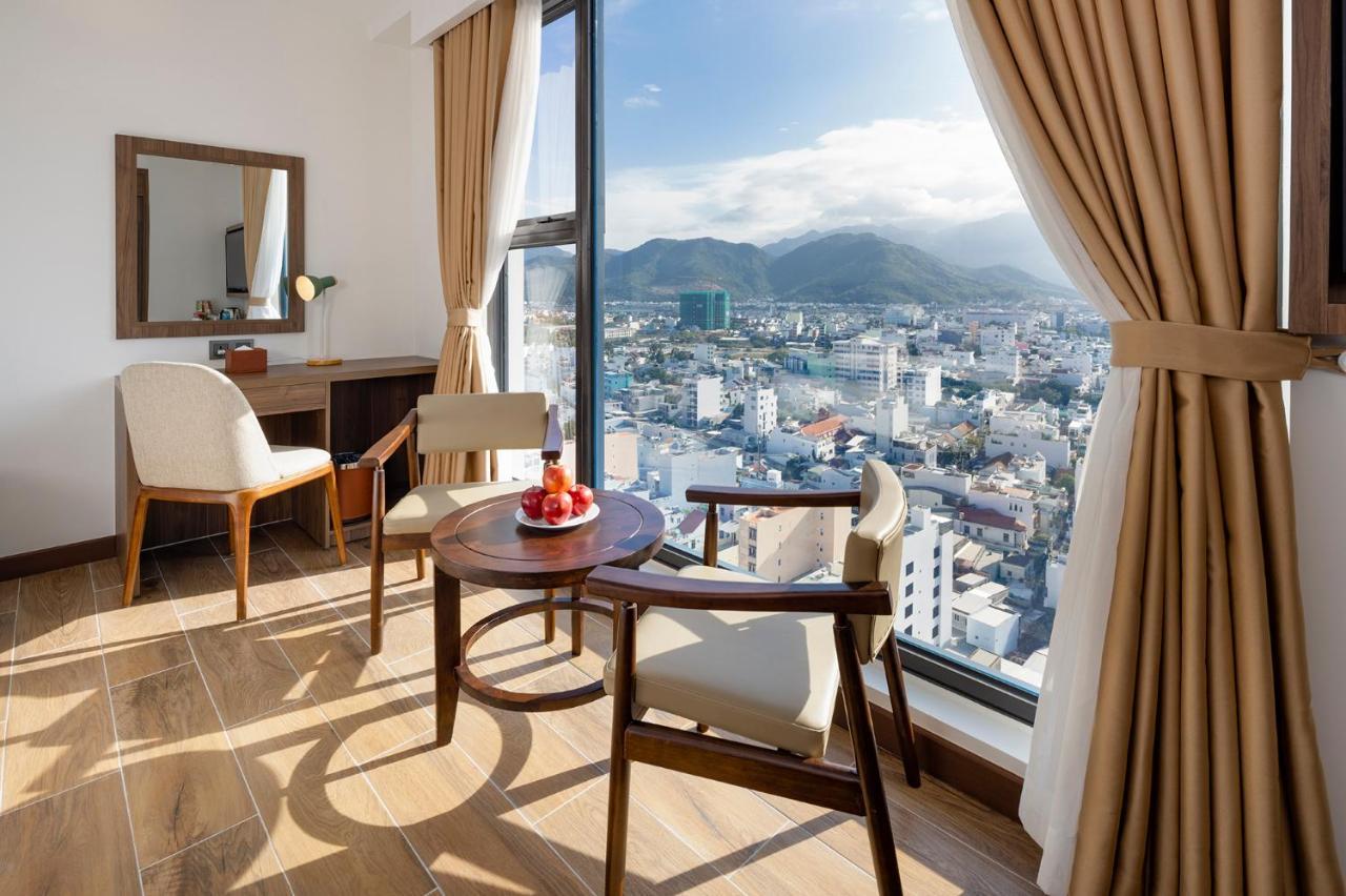 Miracle Luxury Nha Trang Exterior foto