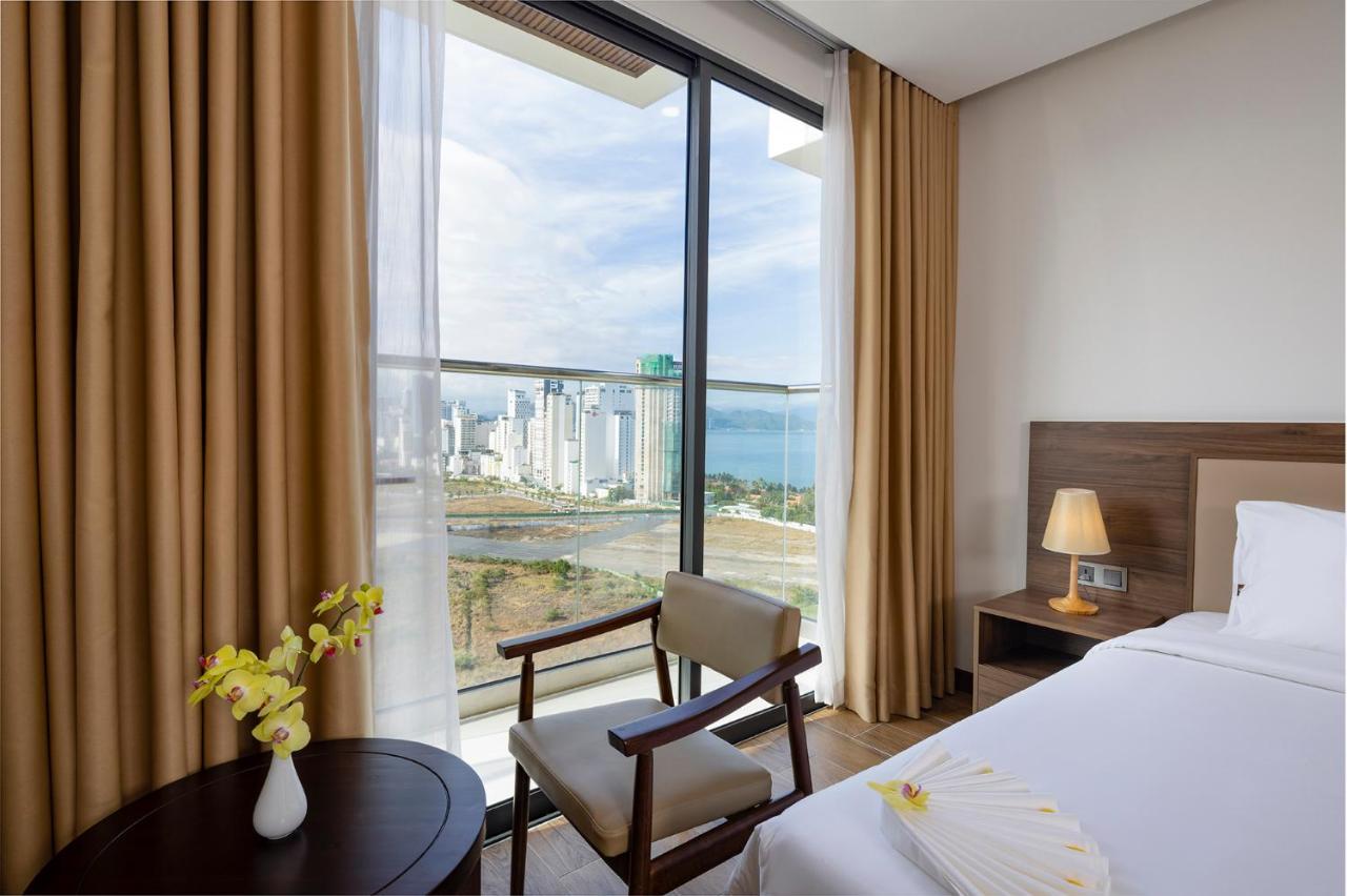 Miracle Luxury Nha Trang Exterior foto