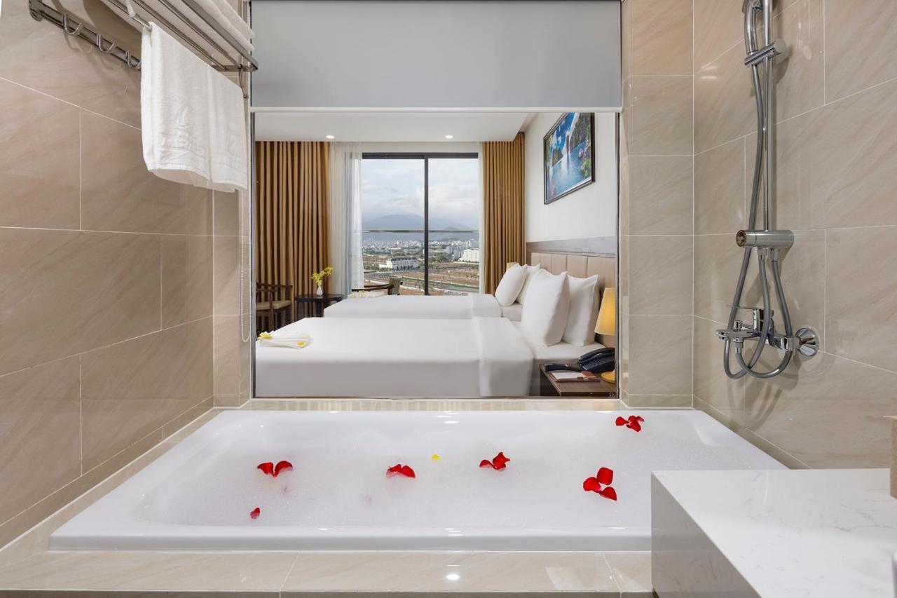 Miracle Luxury Nha Trang Exterior foto